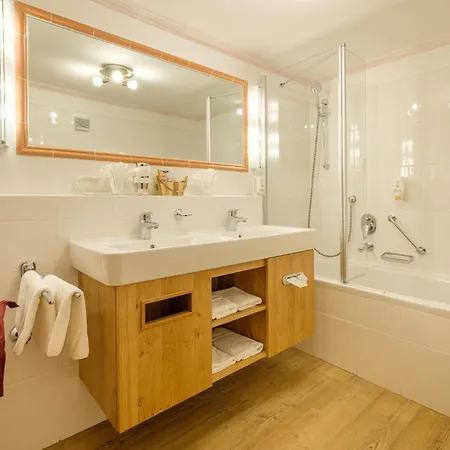 Szálloda Allgaeuhotel Tanneck 4*